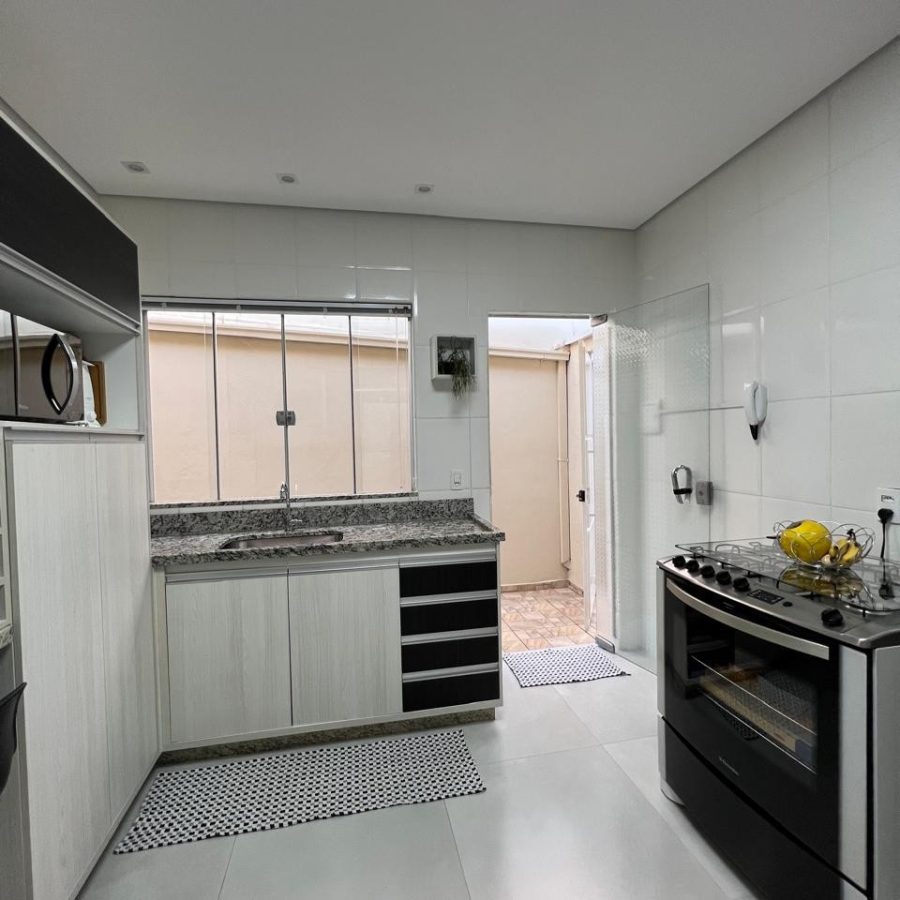 WhatsApp Image 2024-09-12 at 14.37.00 (1)