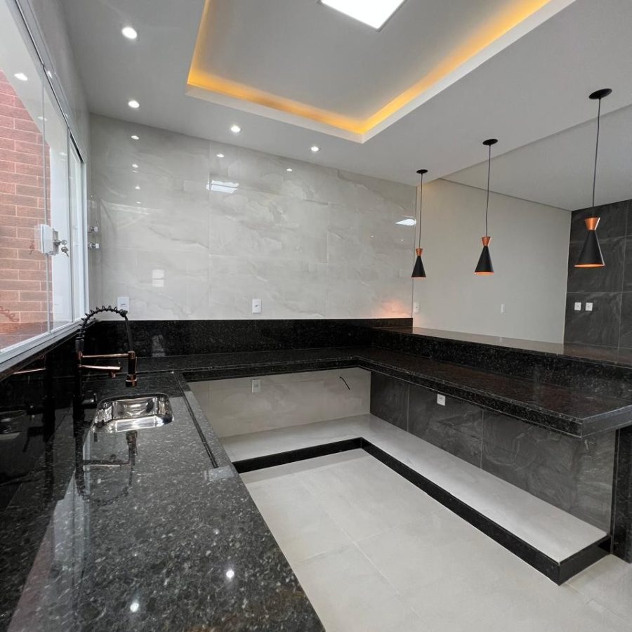 WhatsApp Image 2025-04-10 at 21.01.11 (2)