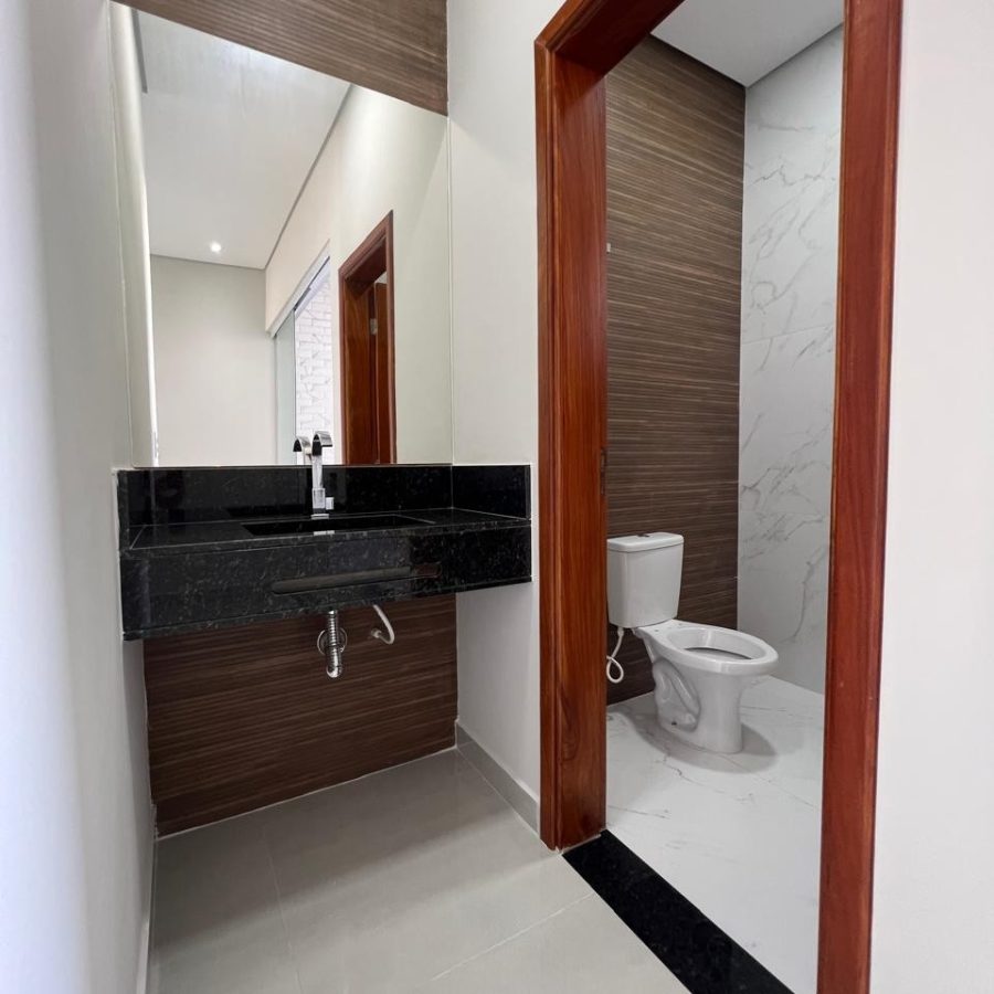 WhatsApp Image 2025-04-10 at 21.02.02