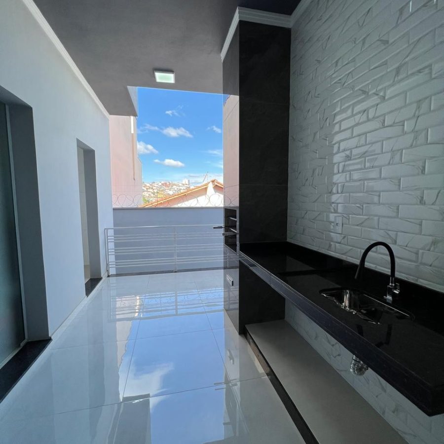 WhatsApp Image 2025-04-10 at 21.02.04 (2)