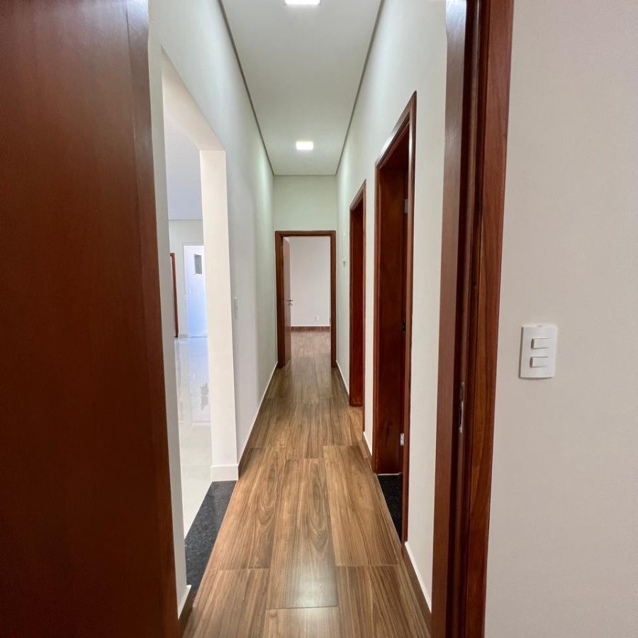 WhatsApp Image 2025-04-10 at 21.02.08 (2)