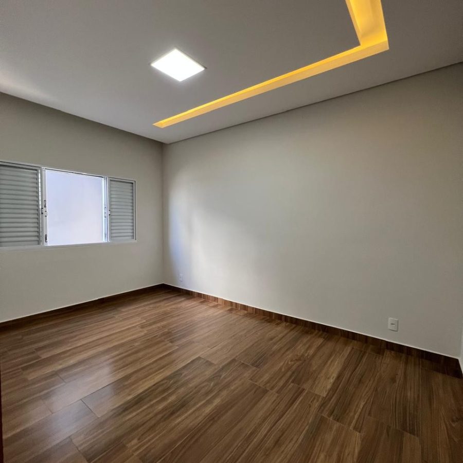 WhatsApp Image 2025-04-10 at 21.02.08