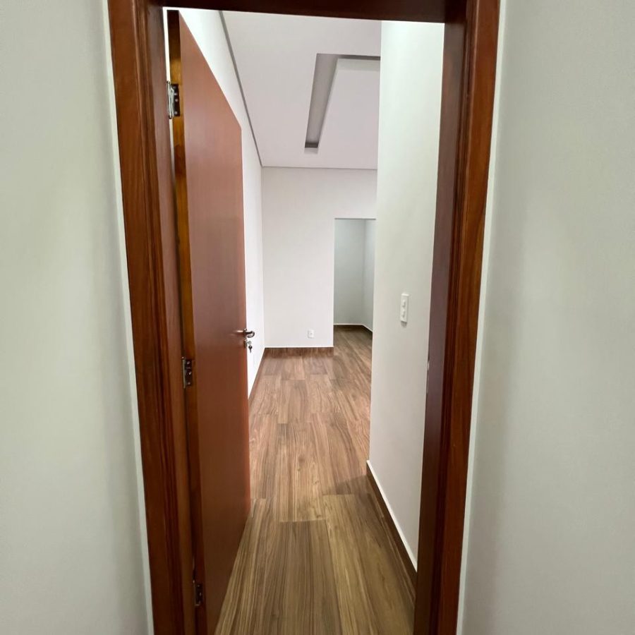 WhatsApp Image 2025-04-10 at 21.02.09 (2)