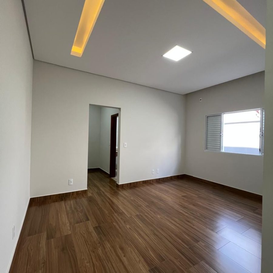 WhatsApp Image 2025-04-10 at 21.02.09 (3)