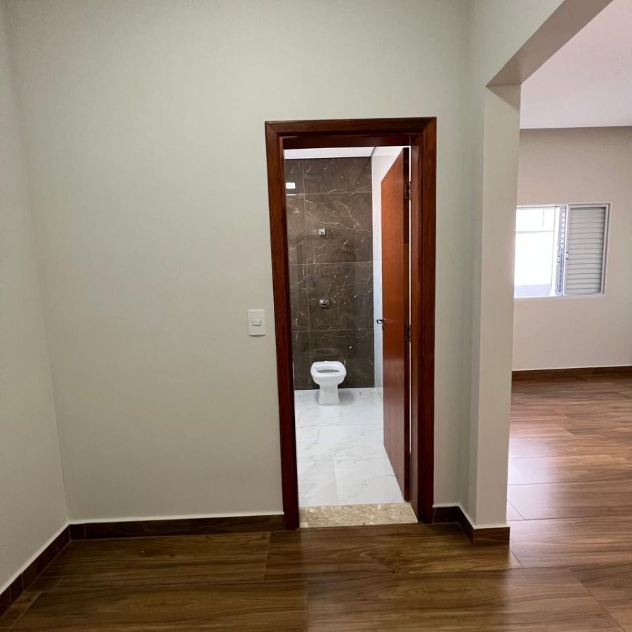 WhatsApp Image 2025-04-10 at 21.02.10