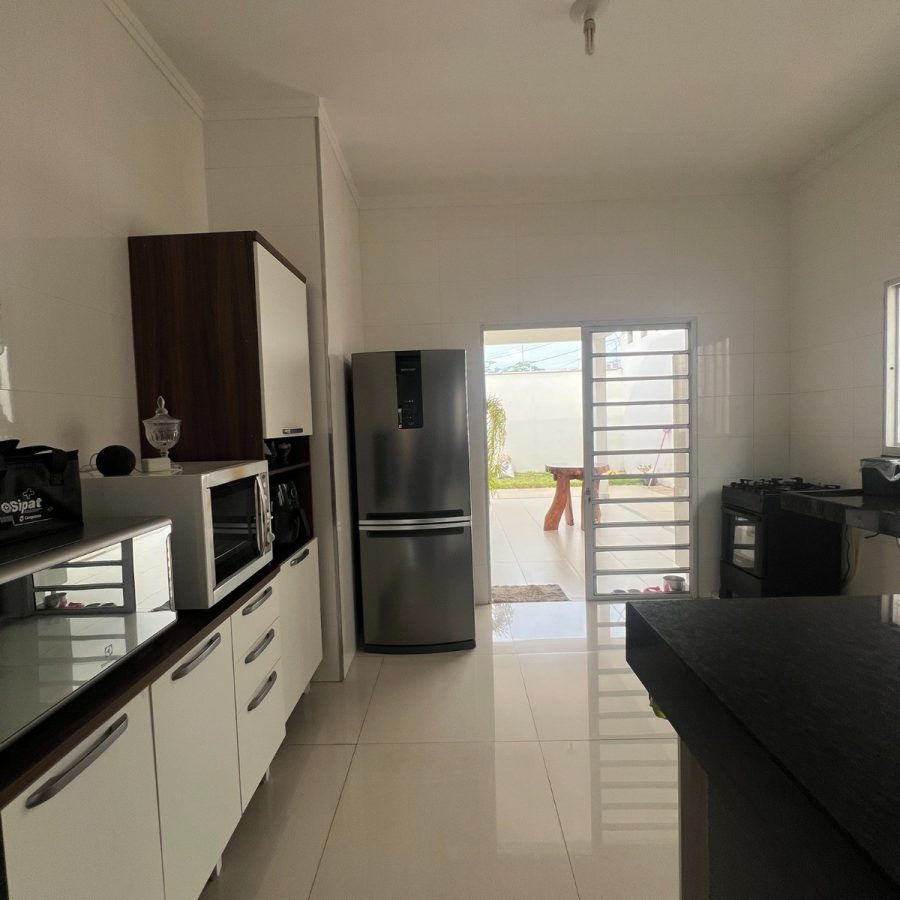 WhatsApp Image 2025-10-11 at 18.10.44 (1)