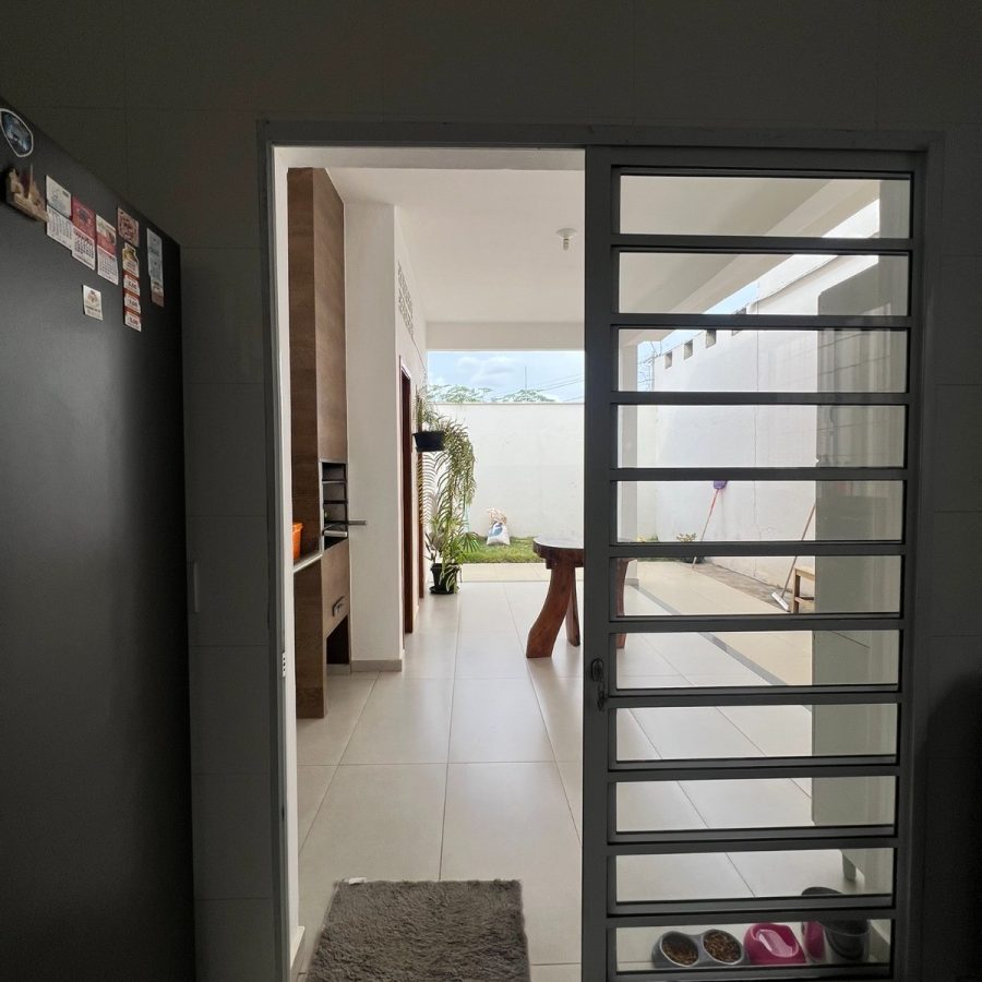 WhatsApp Image 2025-10-11 at 18.10.45