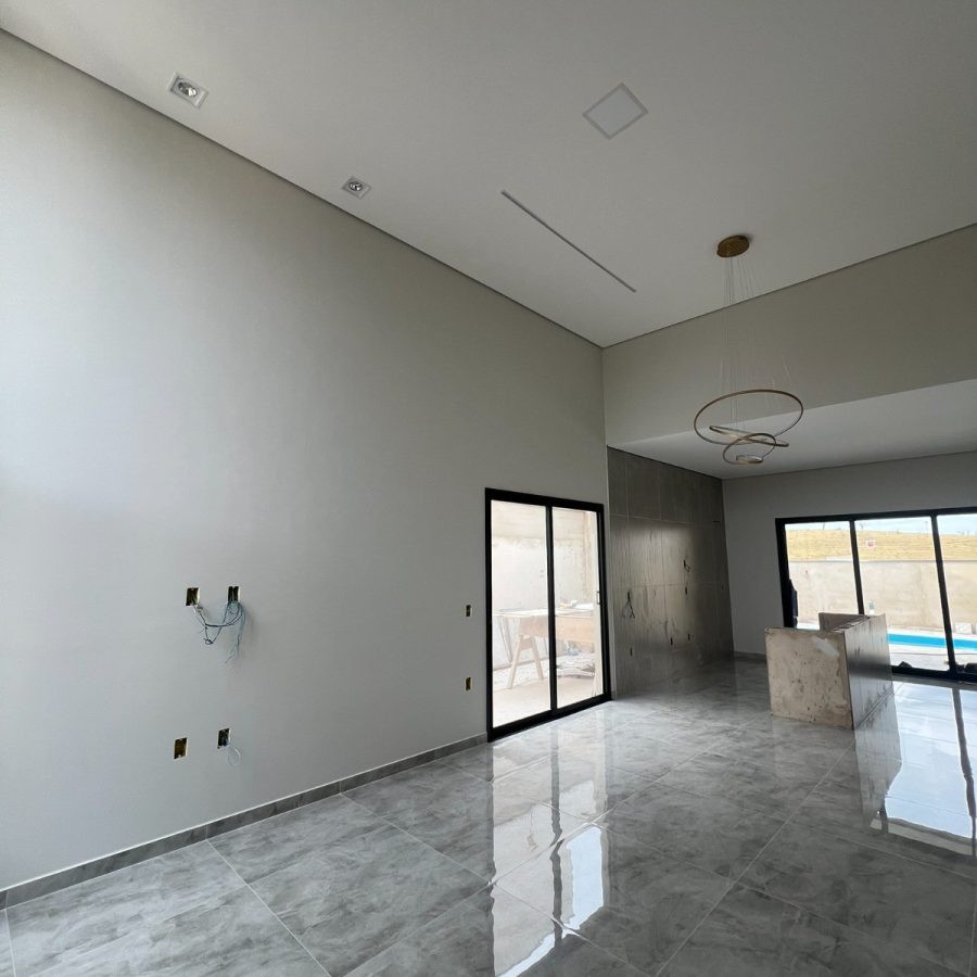 WhatsApp Image 2025-10-13 at 20.54.00 (1)