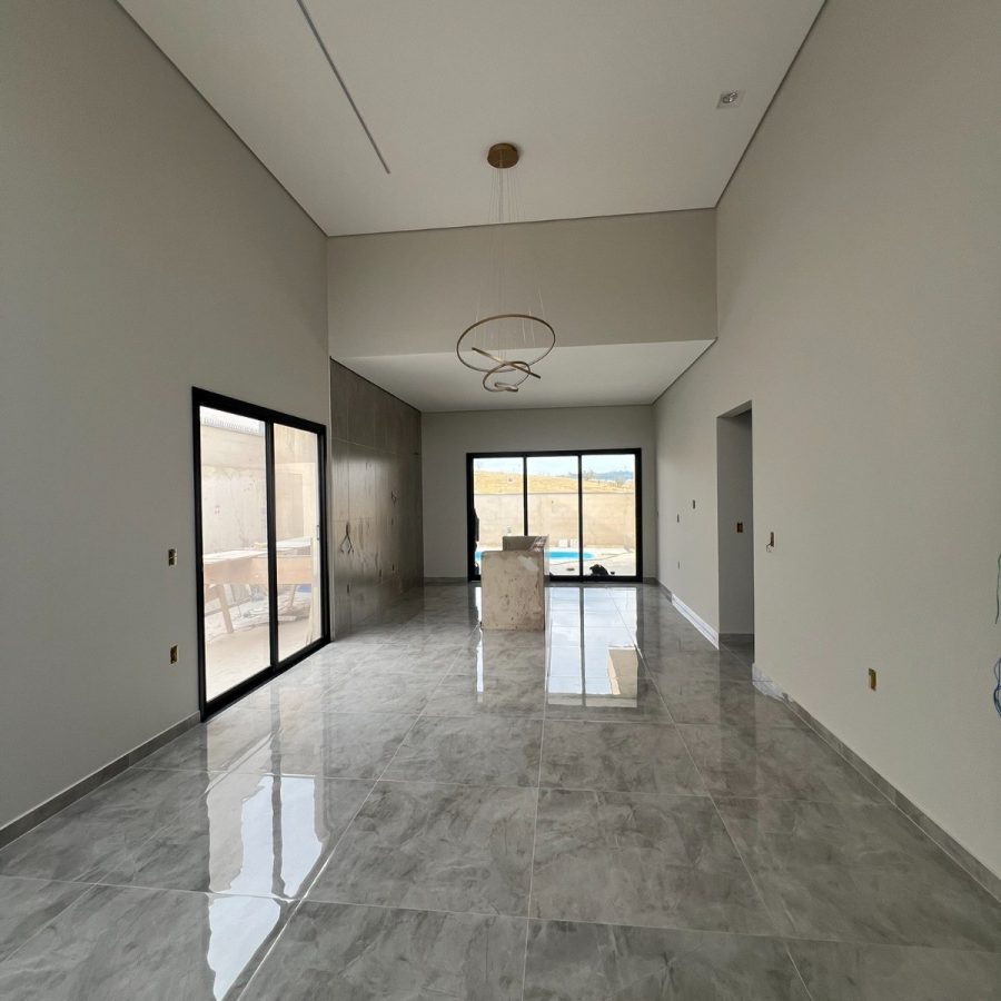 WhatsApp Image 2025-10-13 at 20.54.05