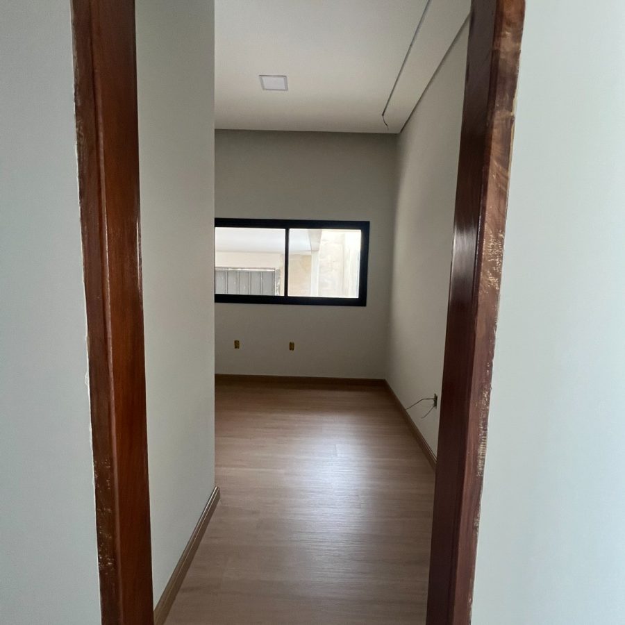 WhatsApp Image 2025-10-13 at 20.54.08