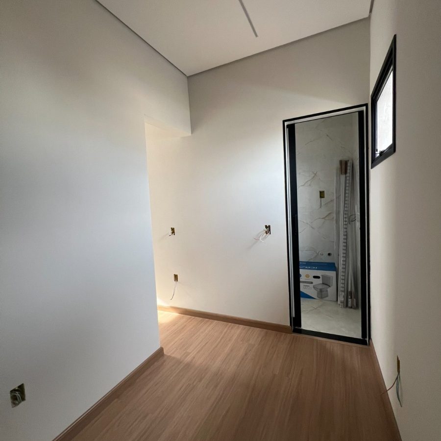 WhatsApp Image 2025-10-13 at 20.54.16 (1)