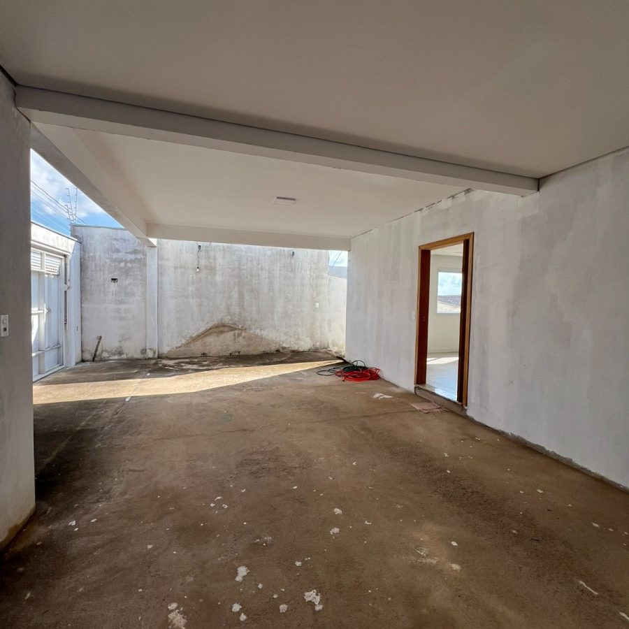 WhatsApp Image 2025-10-14 at 21.43.02