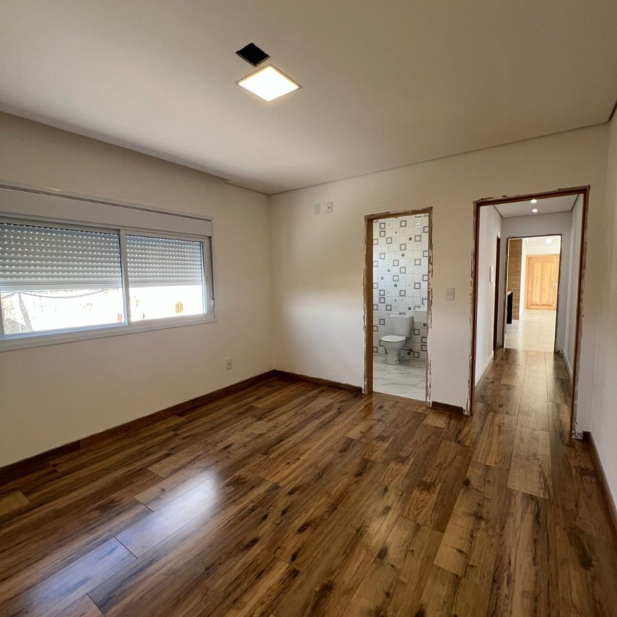 WhatsApp Image 2025-10-14 at 21.43.26