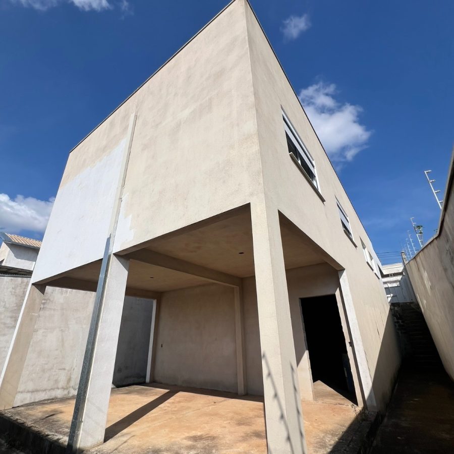 WhatsApp Image 2025-10-14 at 21.43.28 (1)