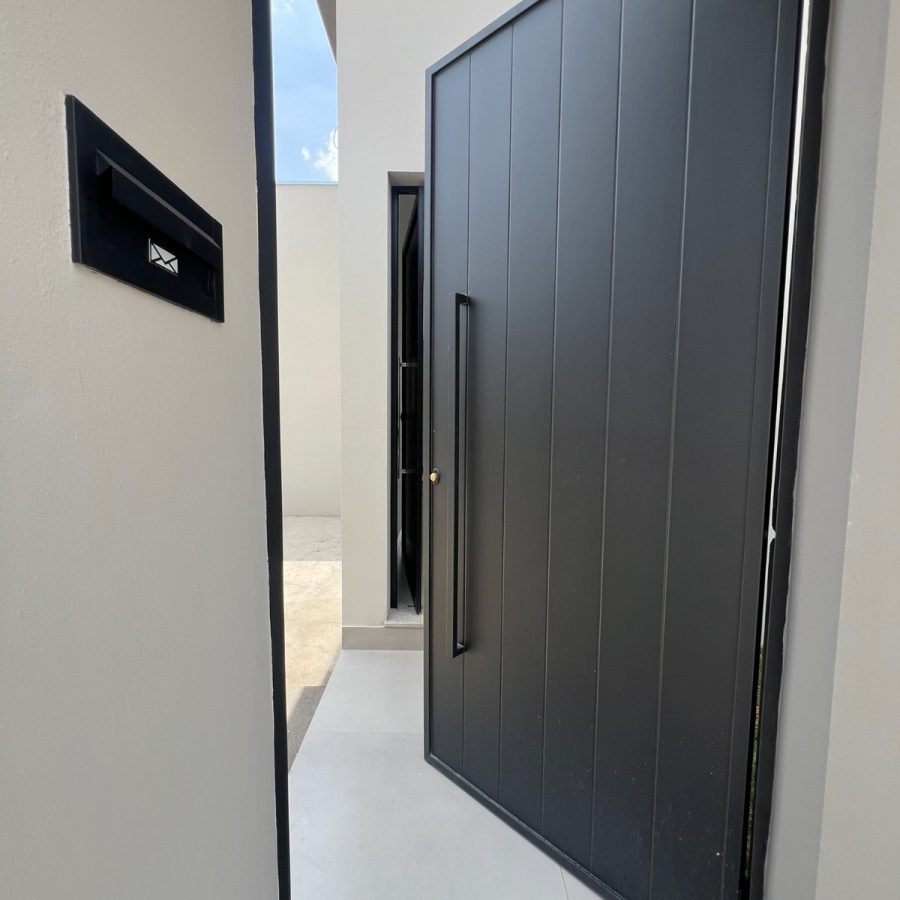 WhatsApp Image 2025-10-16 at 20.54.35 (1)