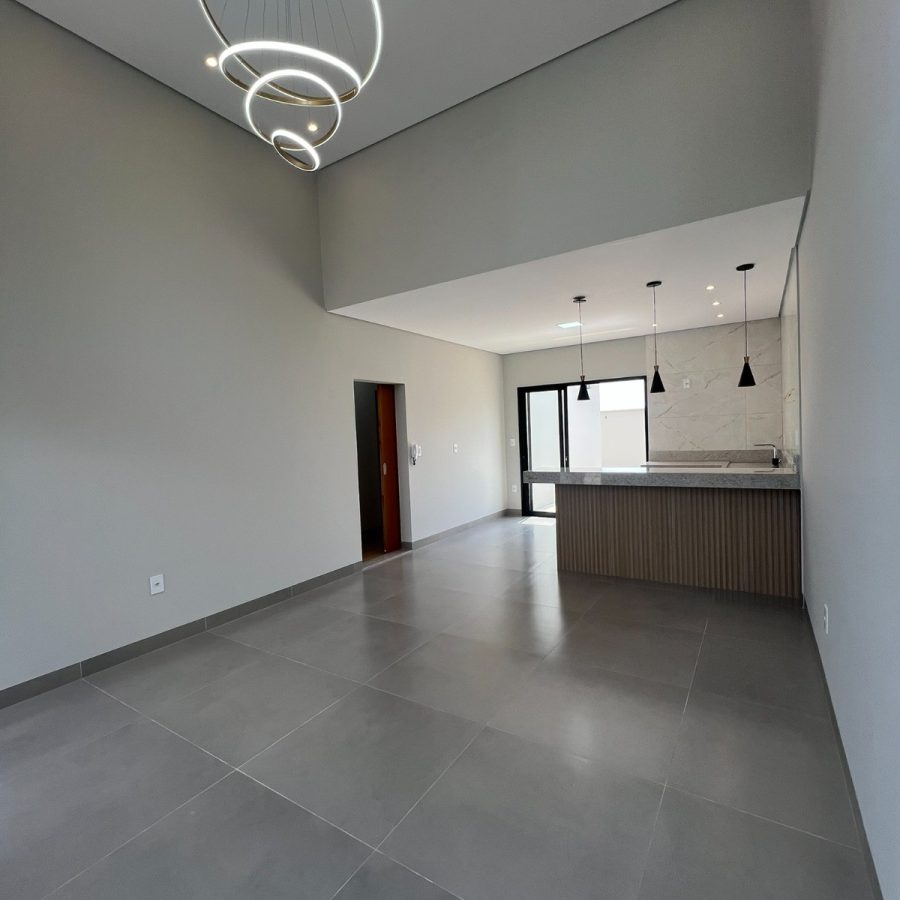 WhatsApp Image 2025-10-16 at 20.54.38 (1)