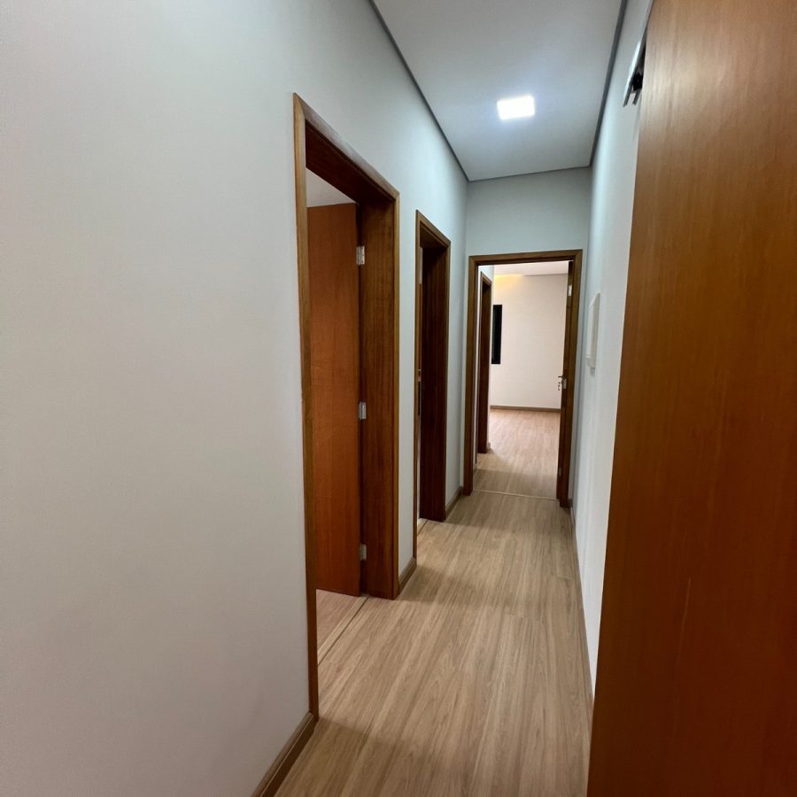 WhatsApp Image 2025-10-16 at 20.54.44 (1)