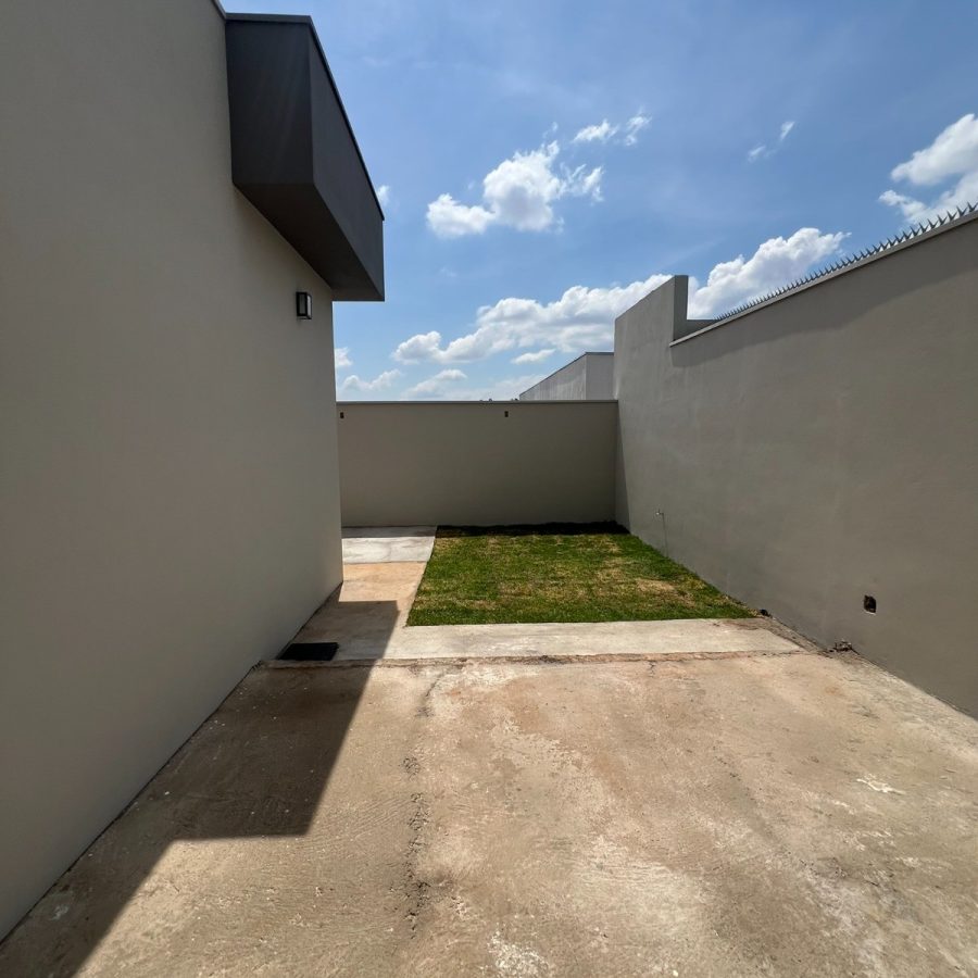 WhatsApp Image 2025-10-16 at 20.54.48 (1)