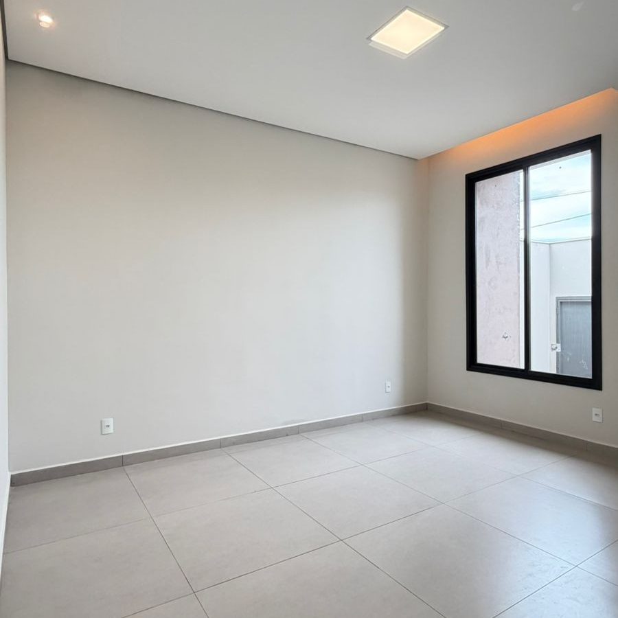 WhatsApp Image 2025-12-16 at 19.41.49