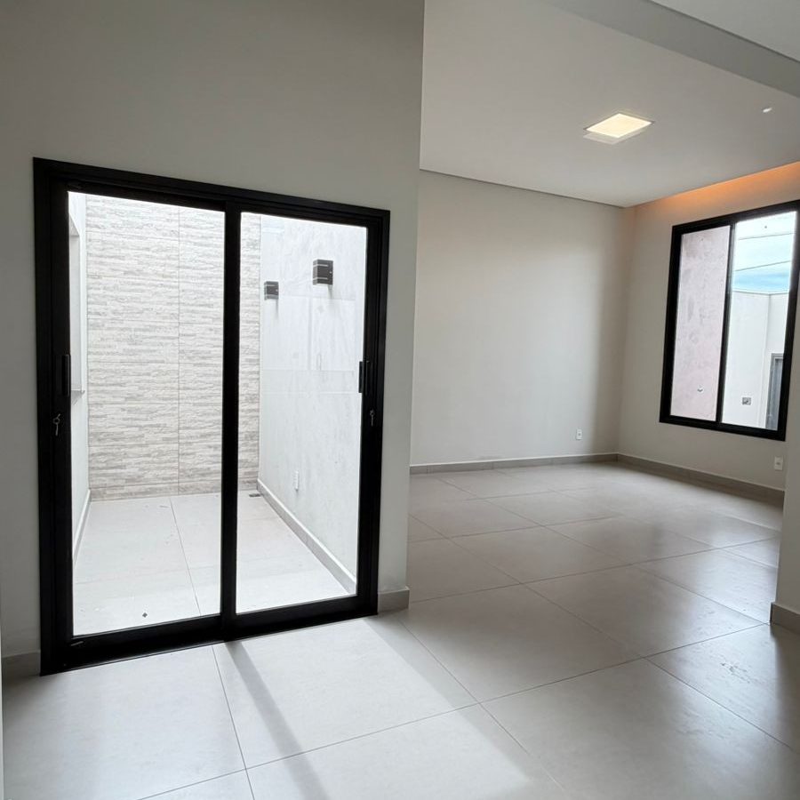 WhatsApp Image 2025-12-16 at 19.41.50 (2)