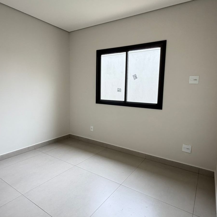 WhatsApp Image 2025-12-16 at 19.41.52 (1)