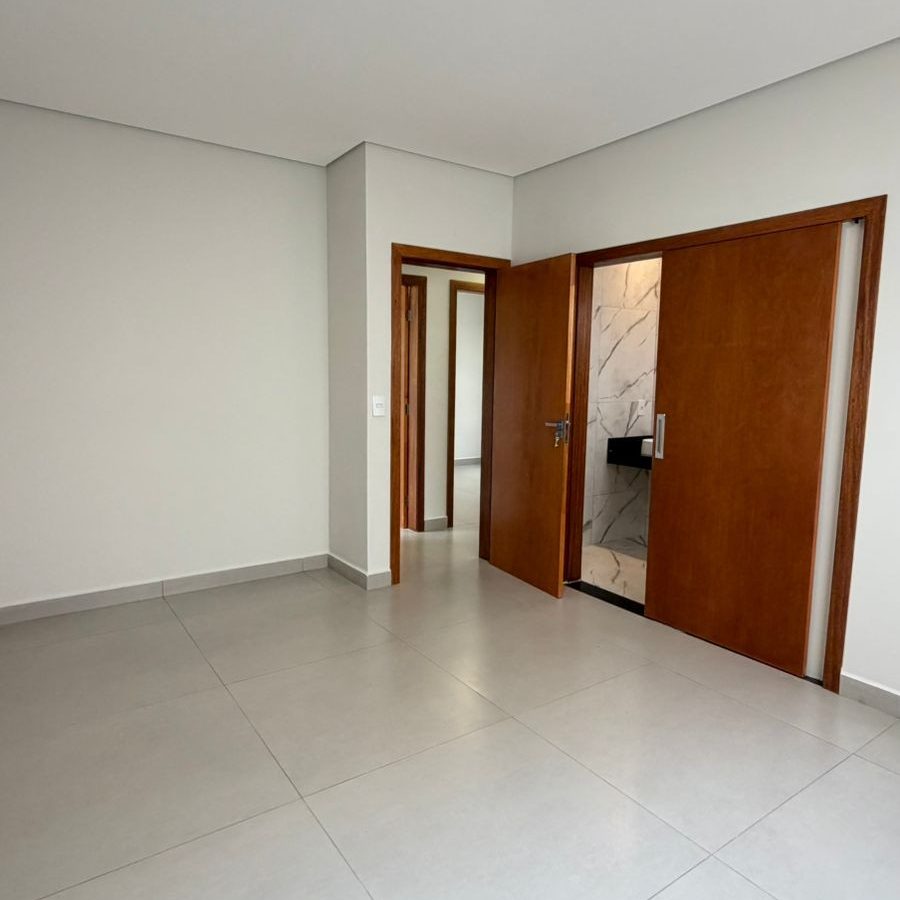 WhatsApp Image 2025-12-16 at 19.41.53 (1)