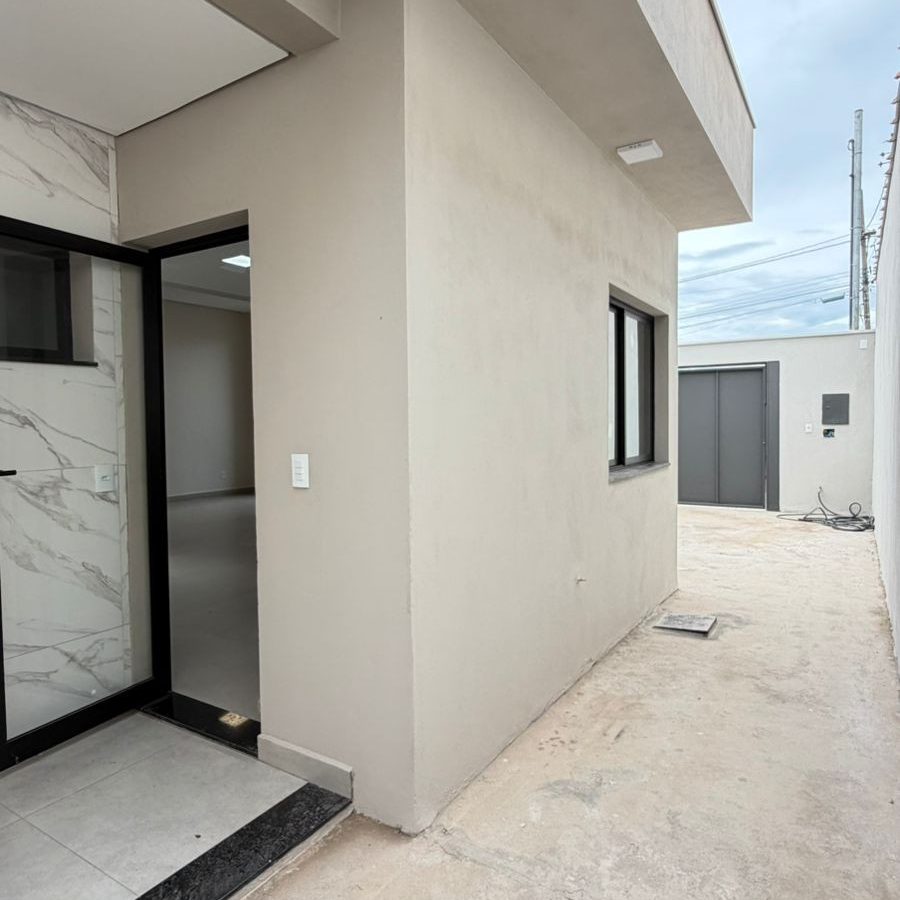 WhatsApp Image 2025-12-16 at 19.41.55 (2)