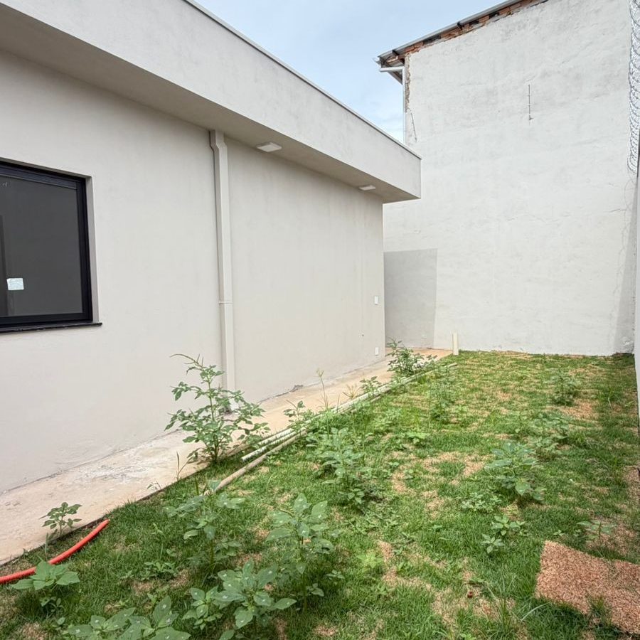 WhatsApp Image 2025-12-16 at 19.41.57 (1)