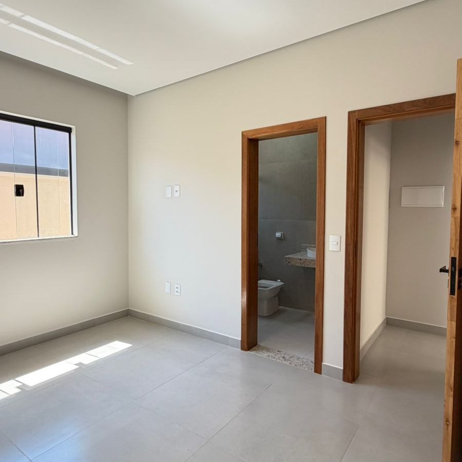 WhatsApp Image 2025-12-30 at 18.21.21 (2)